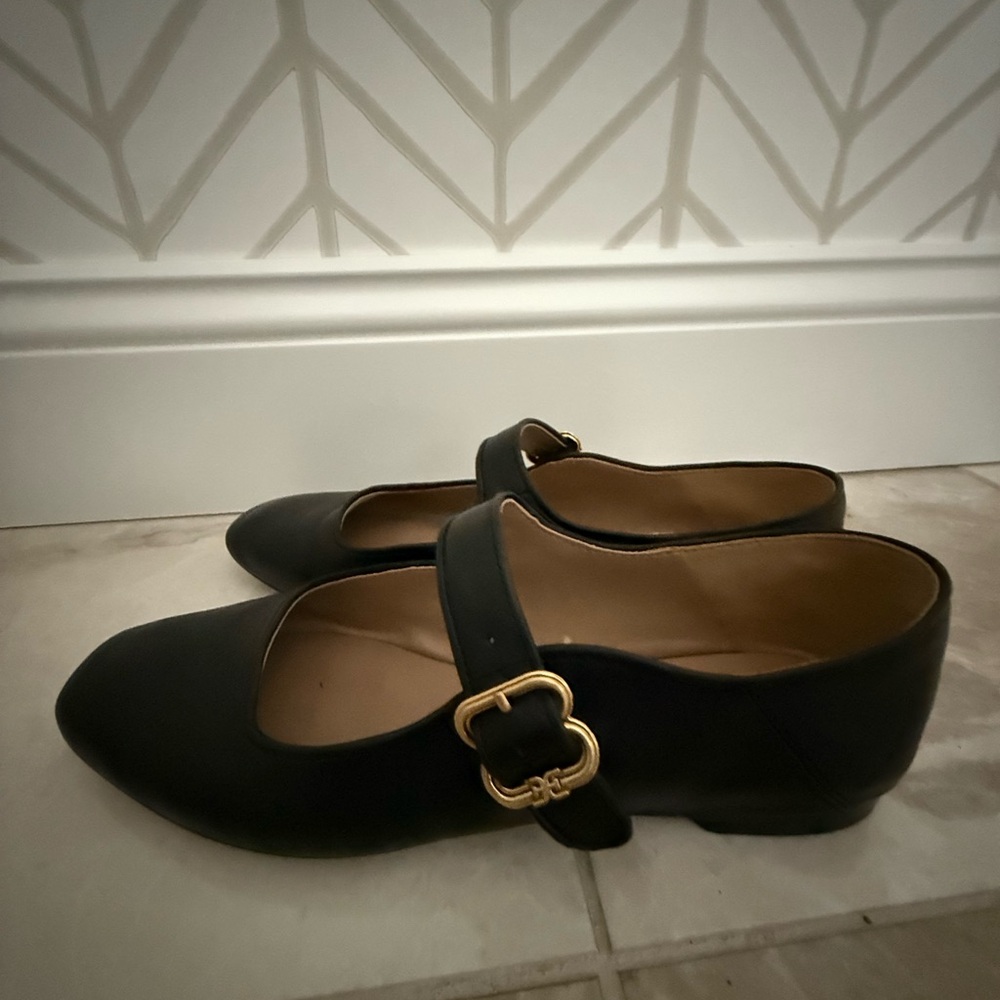 Mary Jane black flats with gold accent